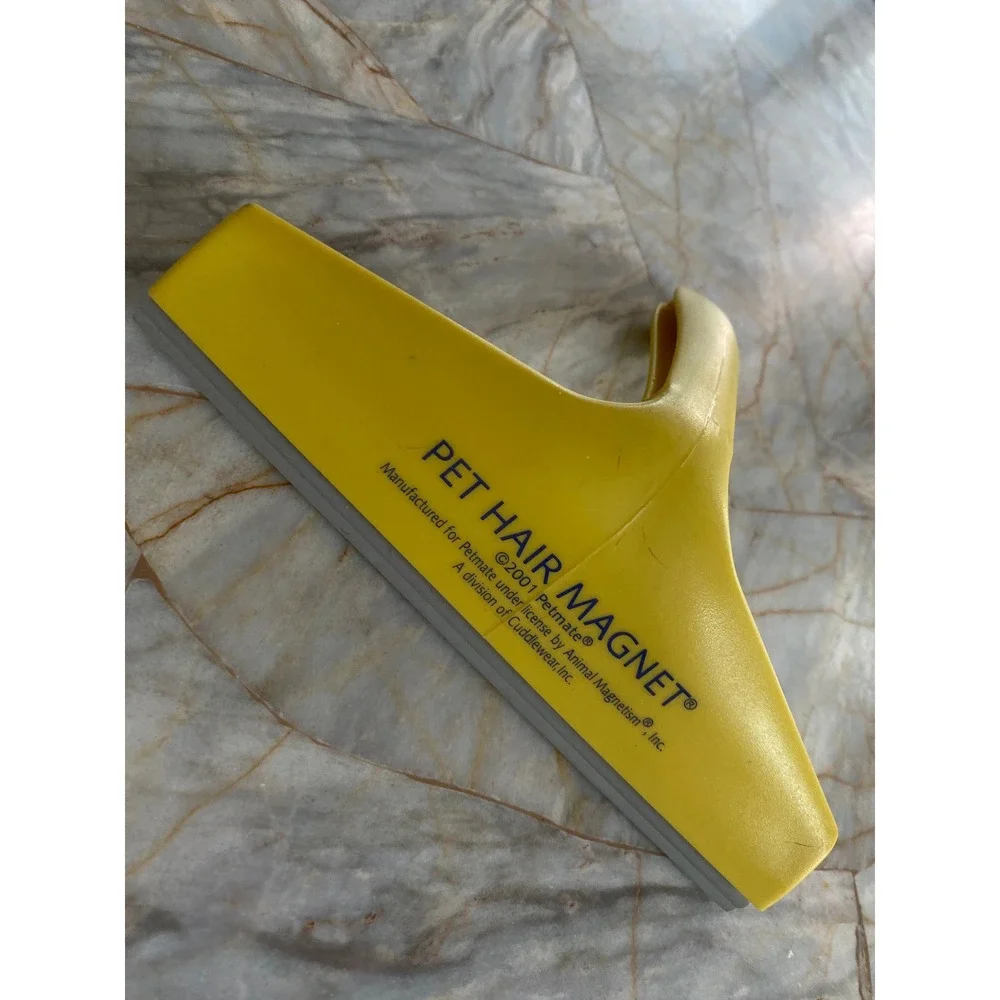 Petmate Pet Hair Magnet Yellow Rubber Squeegee Fur Remover Tool 2001 Vintage